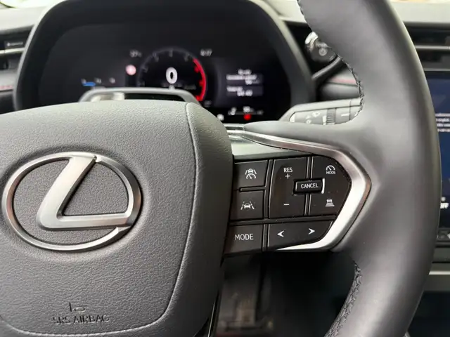 Lexus LBX view 12