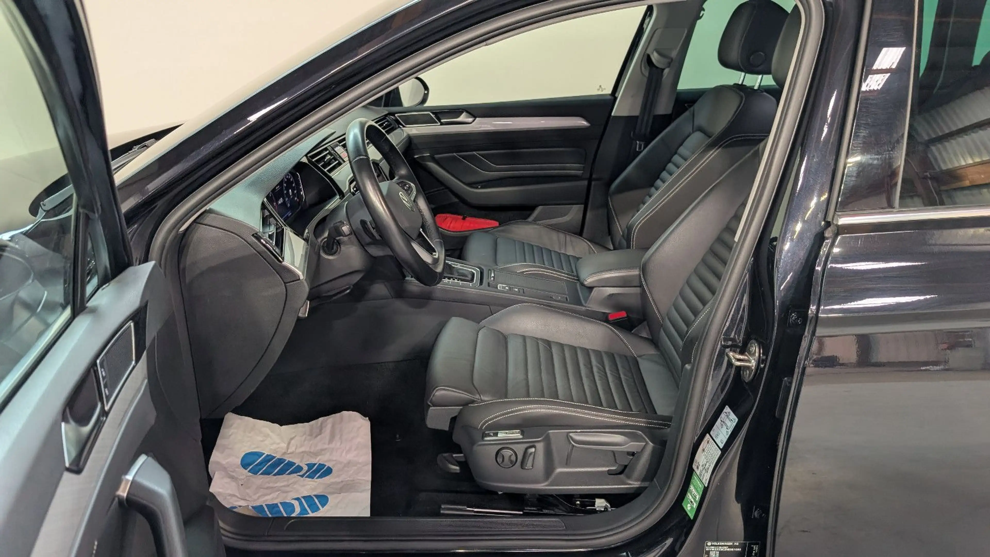Volkswagen Passat Variant Passat 2.0 TDI AID+ACC+360°+LEDER+MATRIX+AHK — photo 15