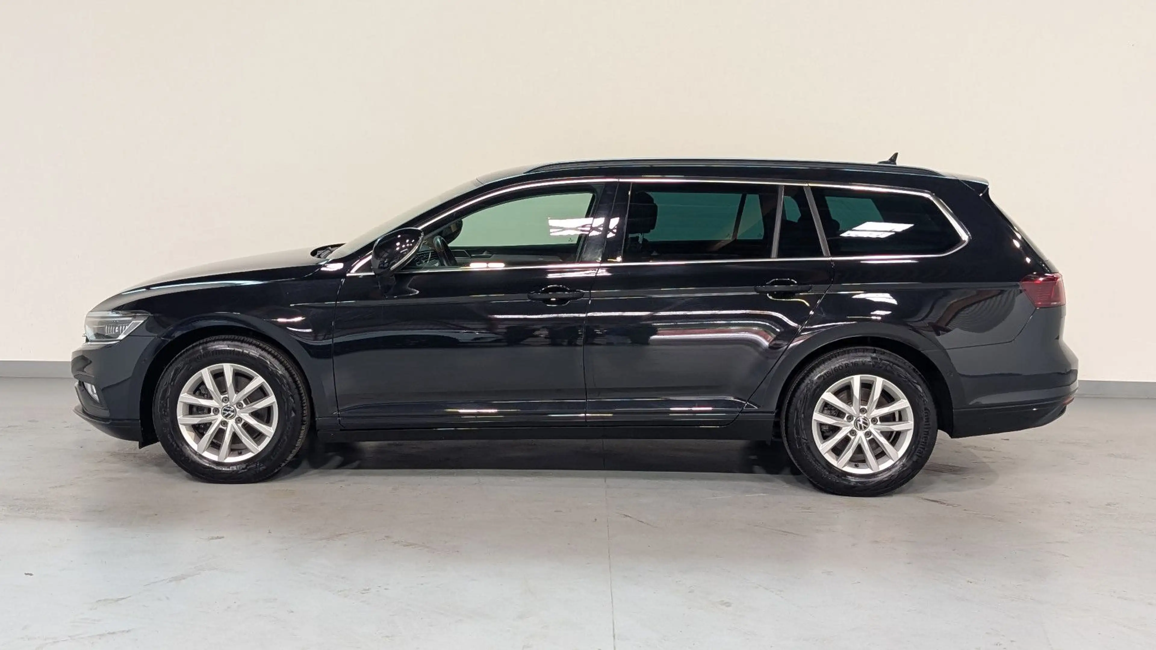 Volkswagen Passat Variant Passat 2.0 TDI AID+ACC+360°+LEDER+MATRIX+AHK — photo 8