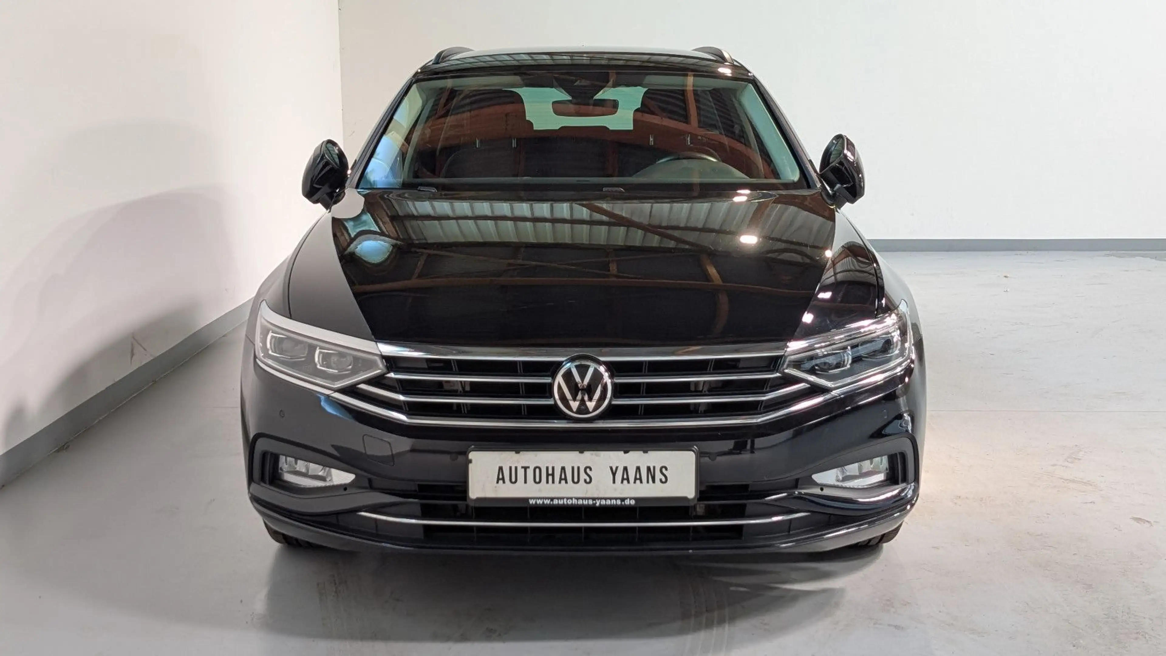 Volkswagen Passat Variant Passat 2.0 TDI AID+ACC+360°+LEDER+MATRIX+AHK — photo 2
