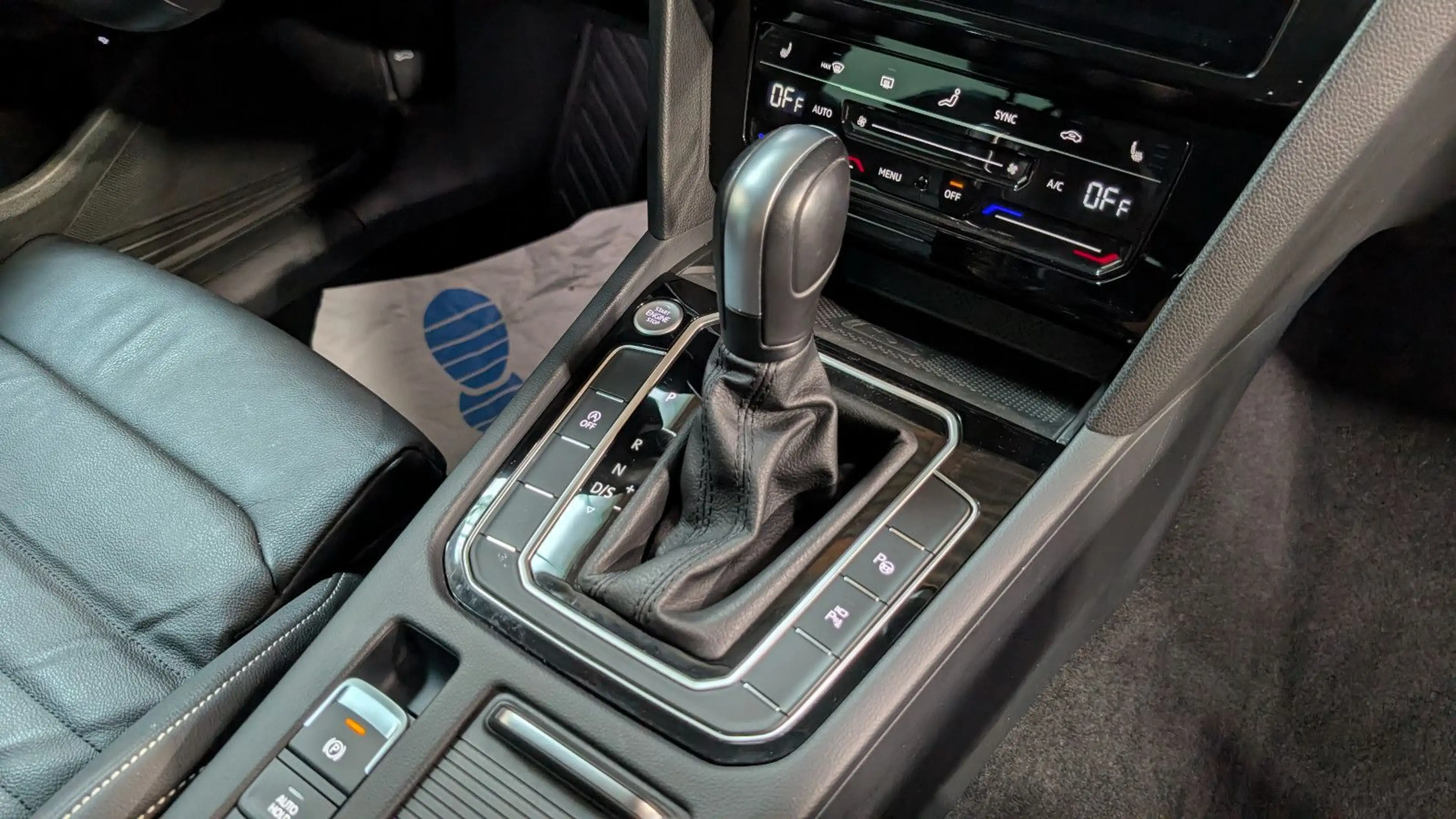 Volkswagen Passat Variant Passat 2.0 TDI AID+ACC+360°+LEDER+MATRIX+AHK — photo 13