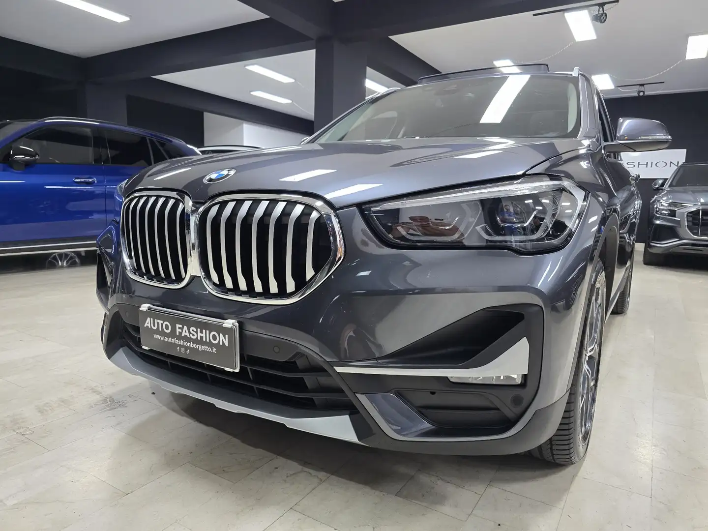 BMW X1 X1 sdrive18d Xline Plus auto (Tetto) Gris - 2