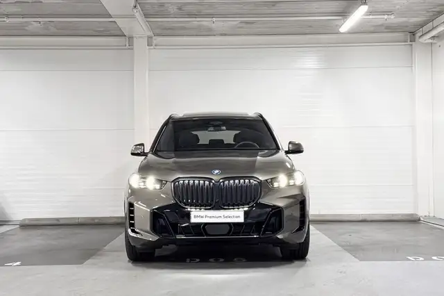 BMW X5 view 5