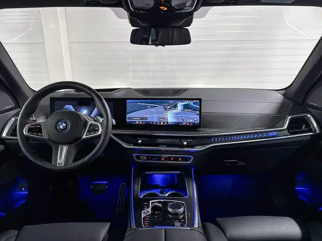 BMW X5 view 11