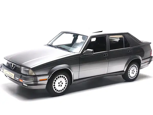 Alfa Romeo 75 3.0 V6 Milano Verde