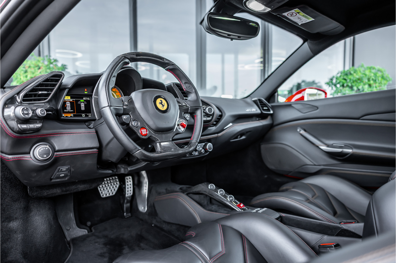 Ferrari 488 3.9 GTB HELE - Carbon | Keramisch — photo 8