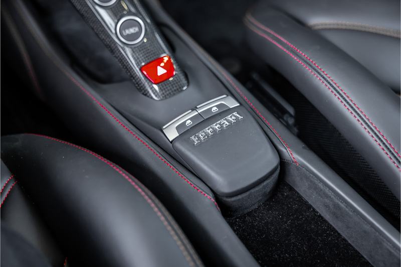 Ferrari 488 3.9 GTB HELE - Carbon | Keramisch — photo 15