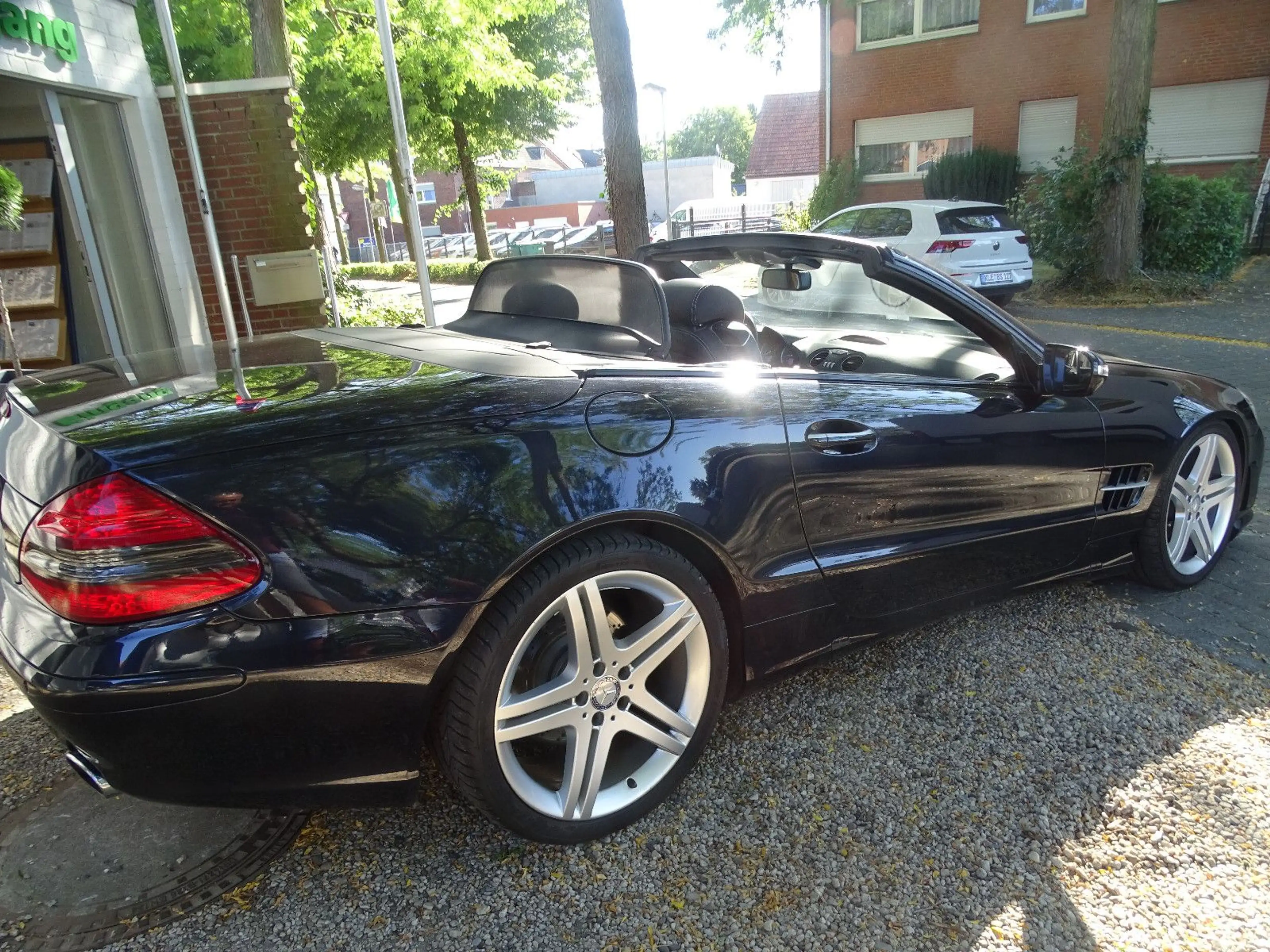 Mercedes-Benz SL 350 Leder Navi Voll — photo 25