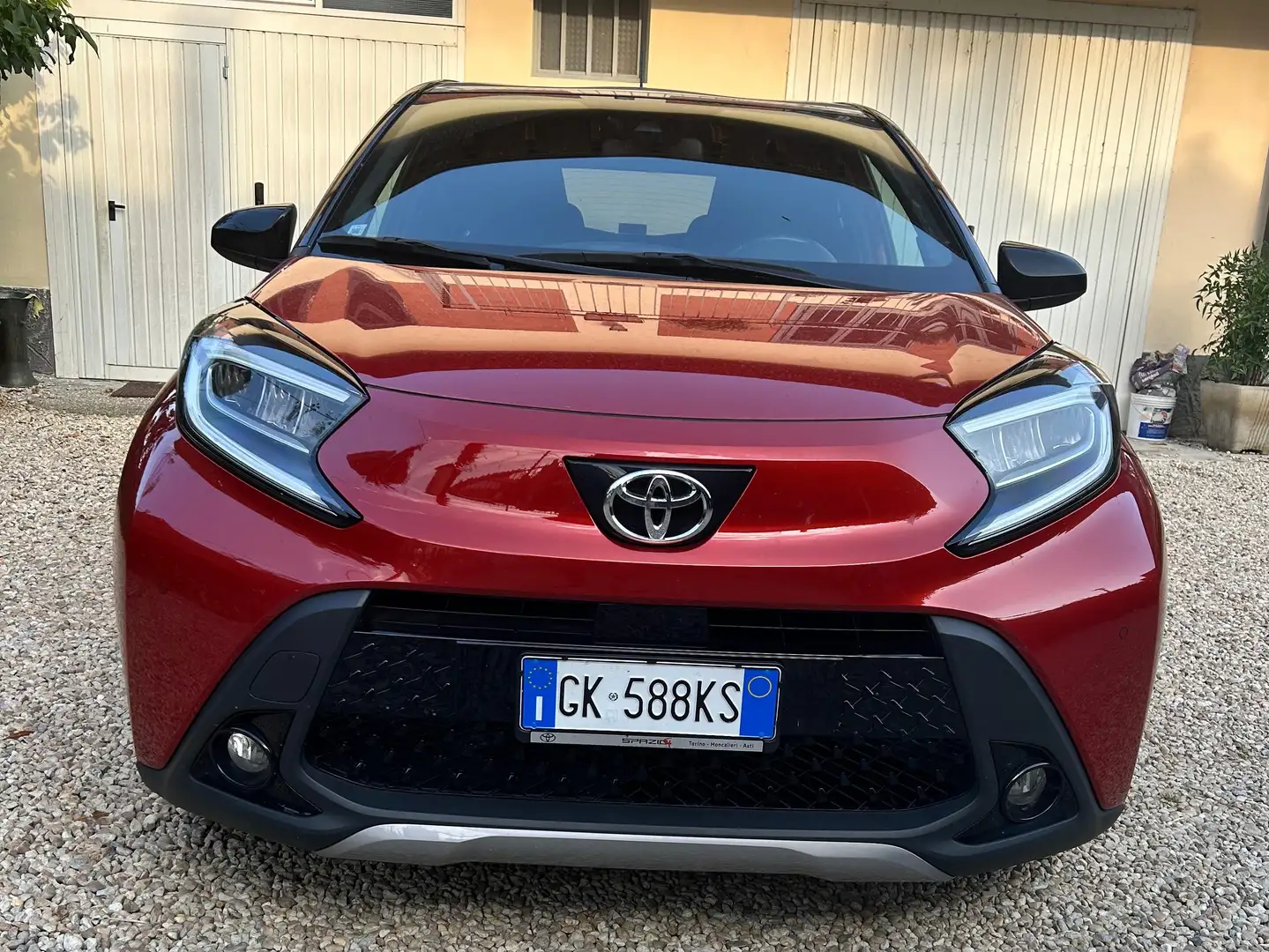 Toyota Aygo X Aygo X X 1.0 Lounge 72cv s-cvt Rosso - 2