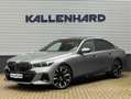 BMW i5 eDrive40 M-Sport Pro - Pano - Trekhaak - Driving A Grigio - thumbnail 1