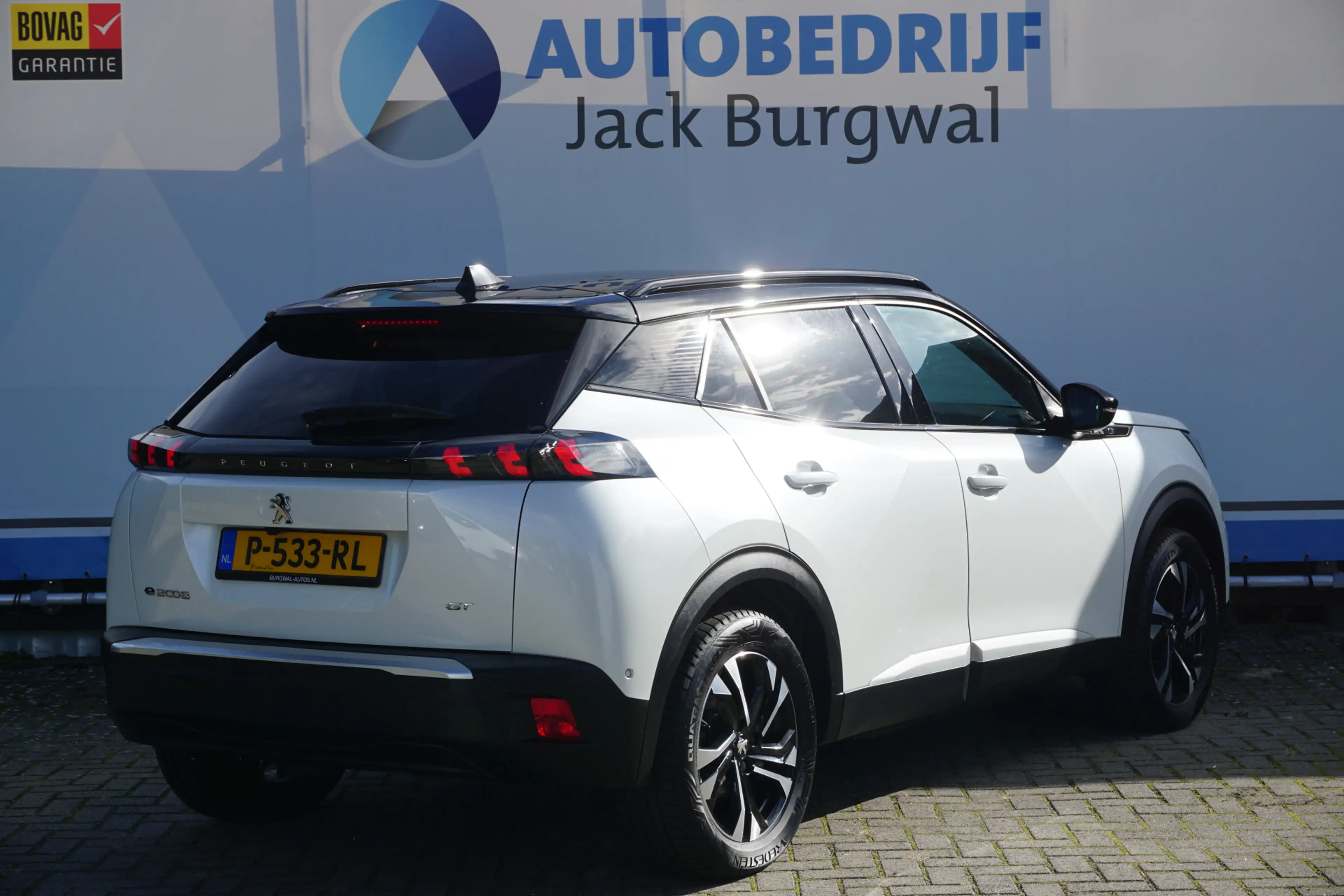 Peugeot e-2008 EV GT 50 kWh Trekhaak | ACC | Camera *All in prijs — photo 2