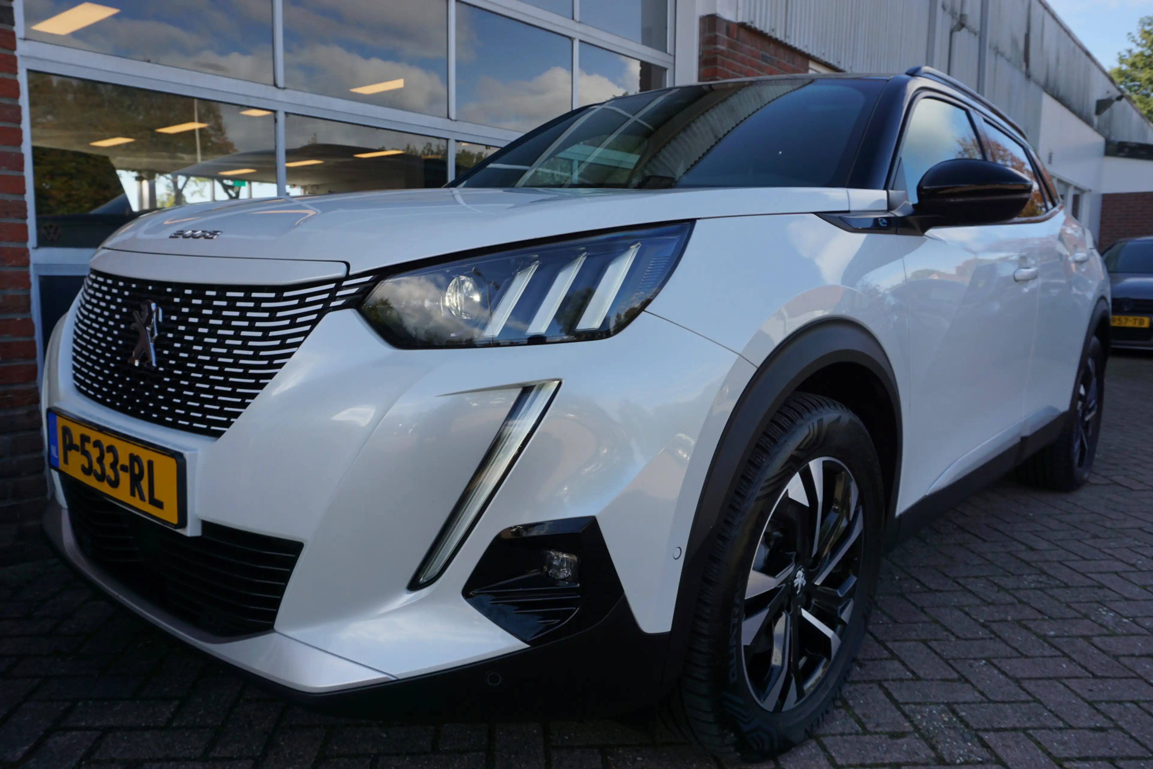 Peugeot e-2008 EV GT 50 kWh Trekhaak | ACC | Camera *All in prijs — photo 32