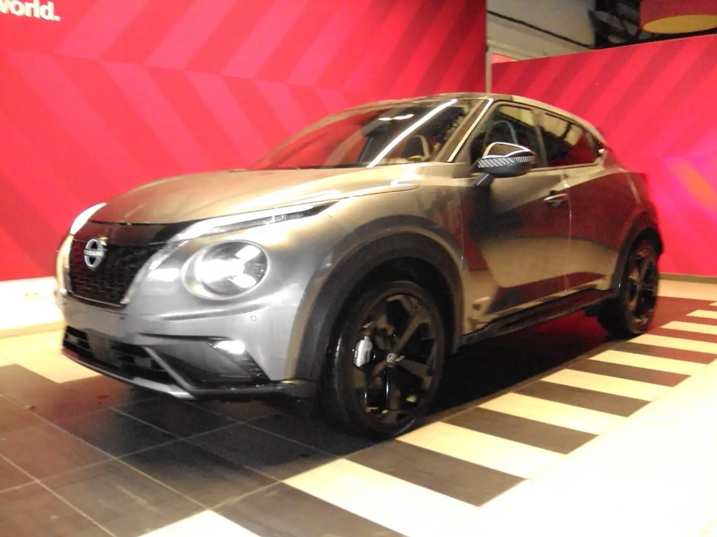 Nissan Juke PREMIERE EDITION HYBRID Gris - 1