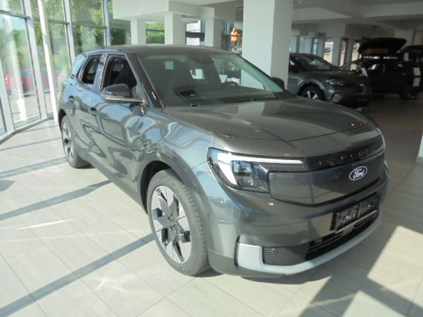 Ford Explorer Premium RWD 77kWh 286PS Grau - 2
