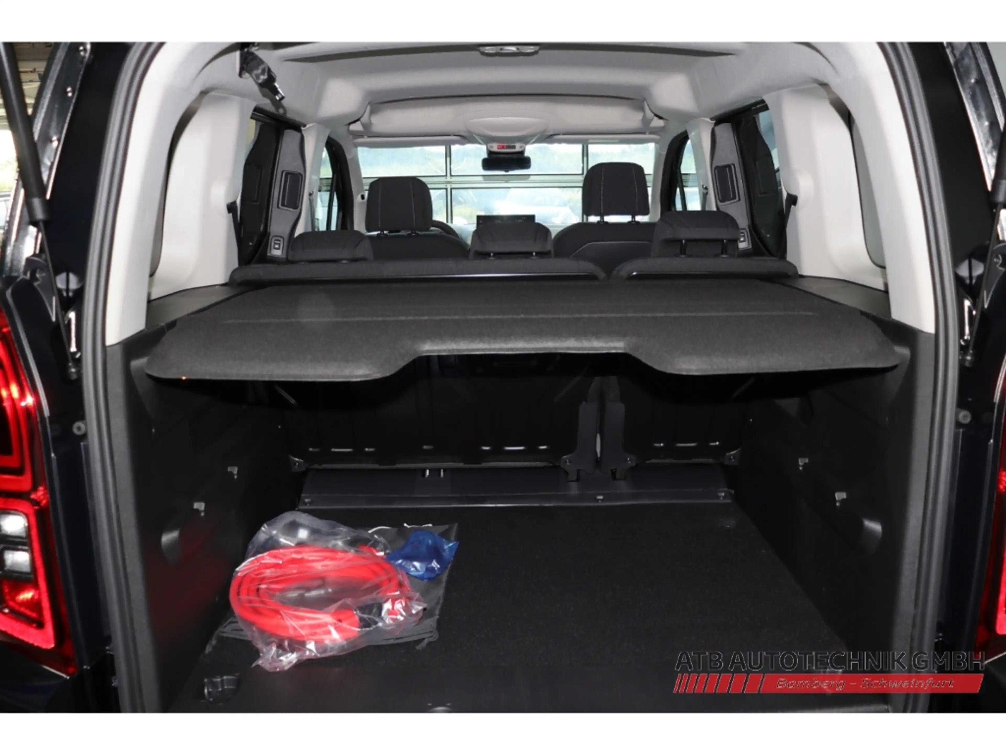 Fiat Qubo -L 5-Sitzer ICON 50kWh 136PS Apple CarPlay PDC SHZ — photo 8