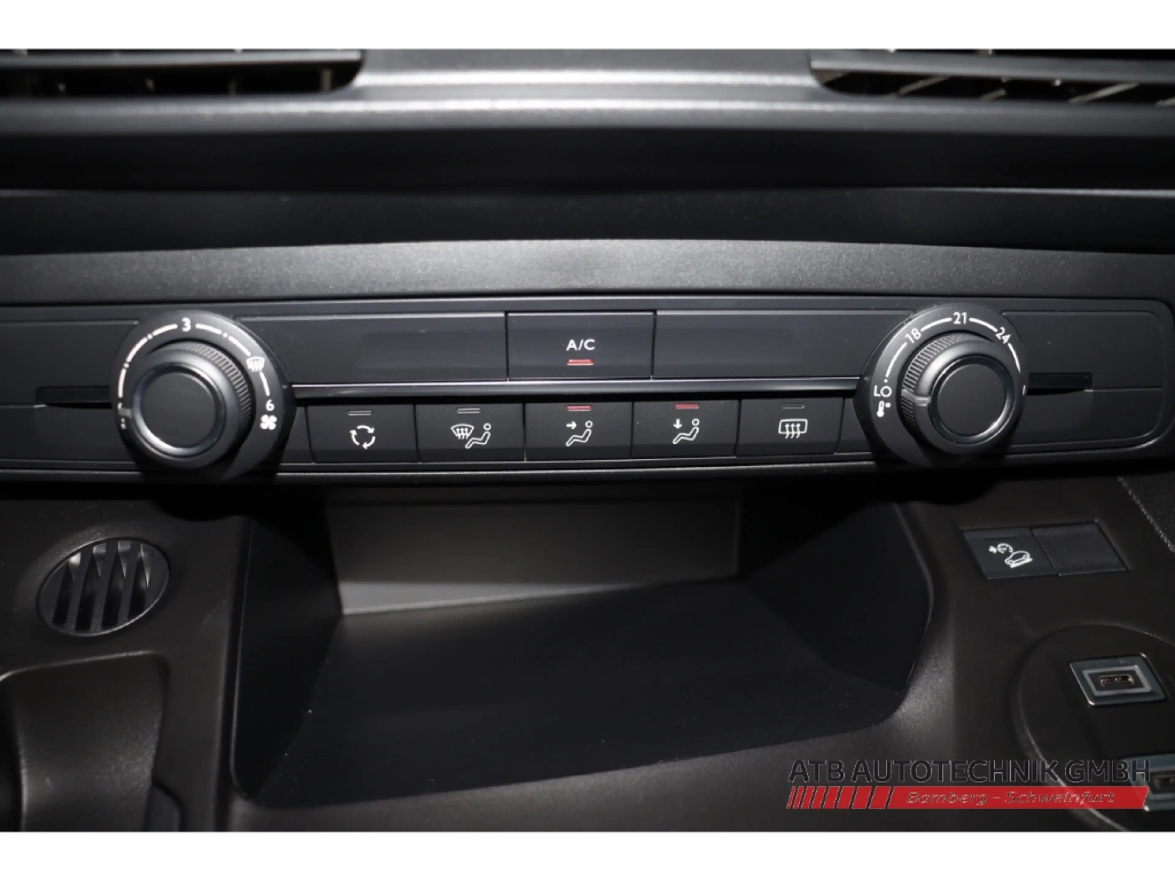 Fiat Qubo -L 5-Sitzer ICON 50kWh 136PS Apple CarPlay PDC SHZ — photo 11