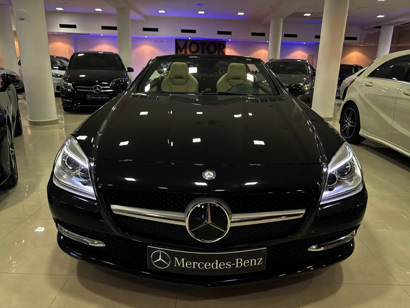 Mercedes-Benz SLC 200 250d Aut. Чёрный - 2