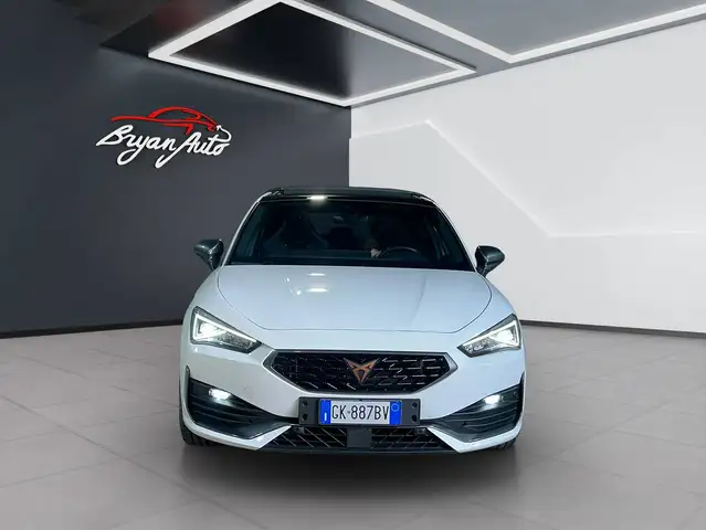 Cupra Leon view 3