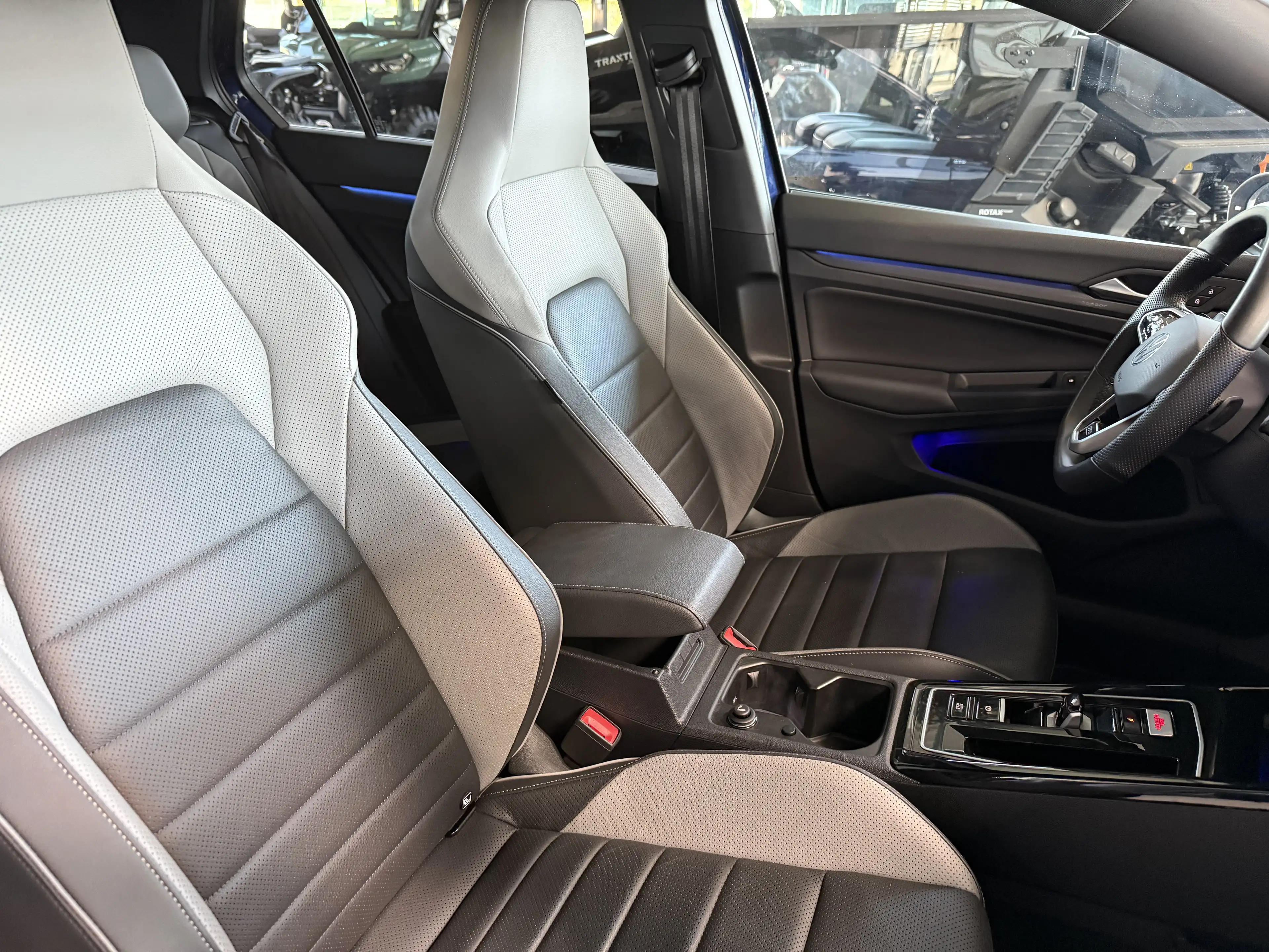 Volkswagen Golf GTD ACC/Kamera/Sitzheizung&Belüftung/Werksgarantie — photo 13