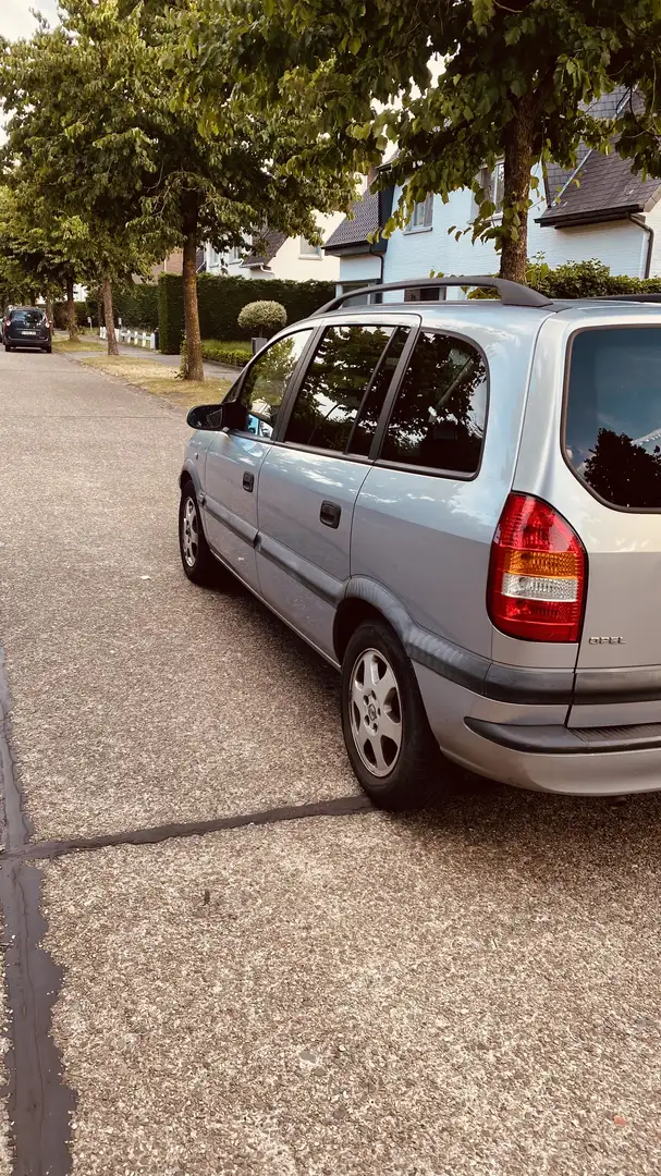 Opel Zafira 1.8 Elegance Automaat - 2
