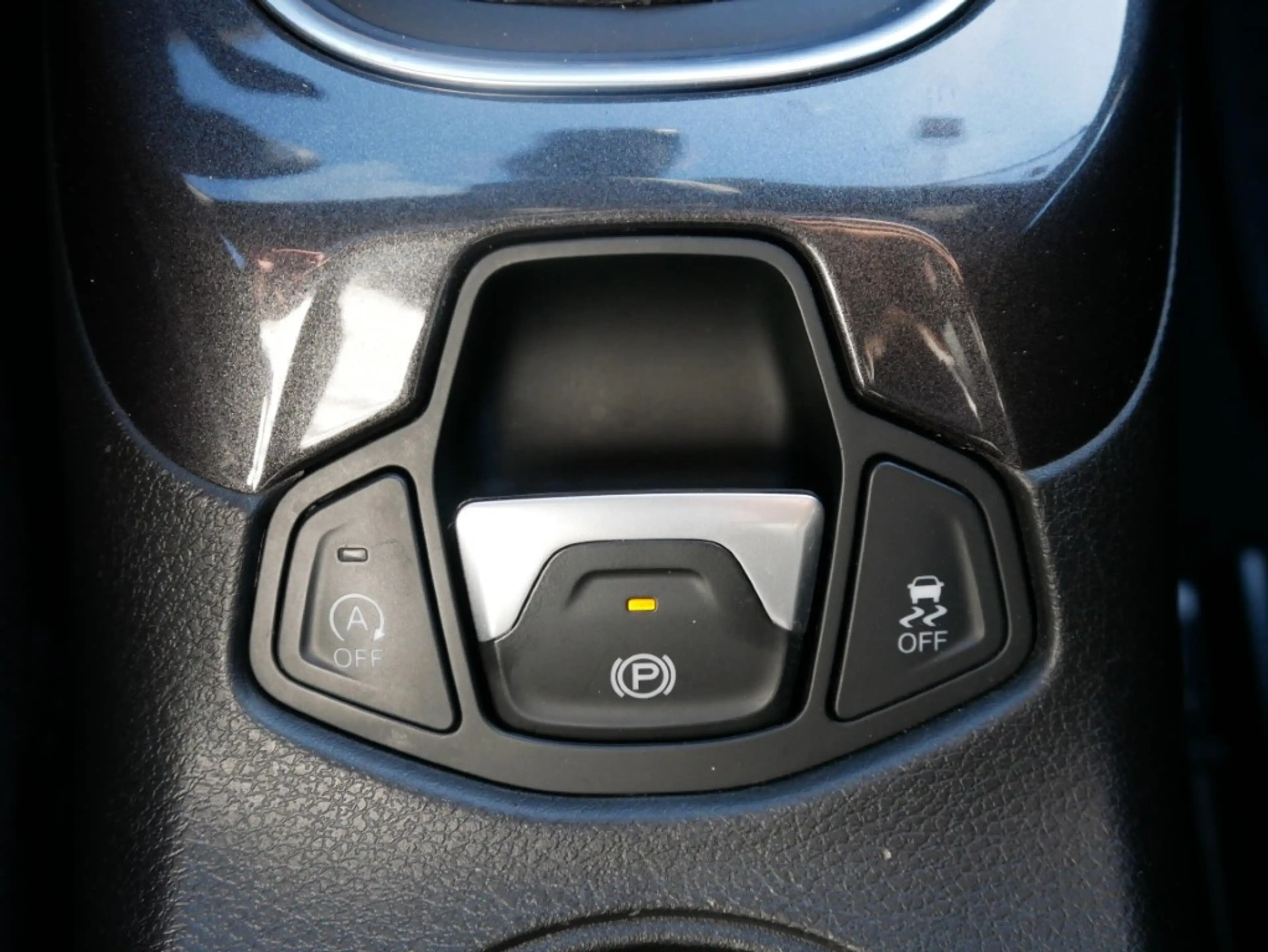 Jeep Compass 1.3 S FWD Sitzbelüftung Lenkradheizung — photo 15
