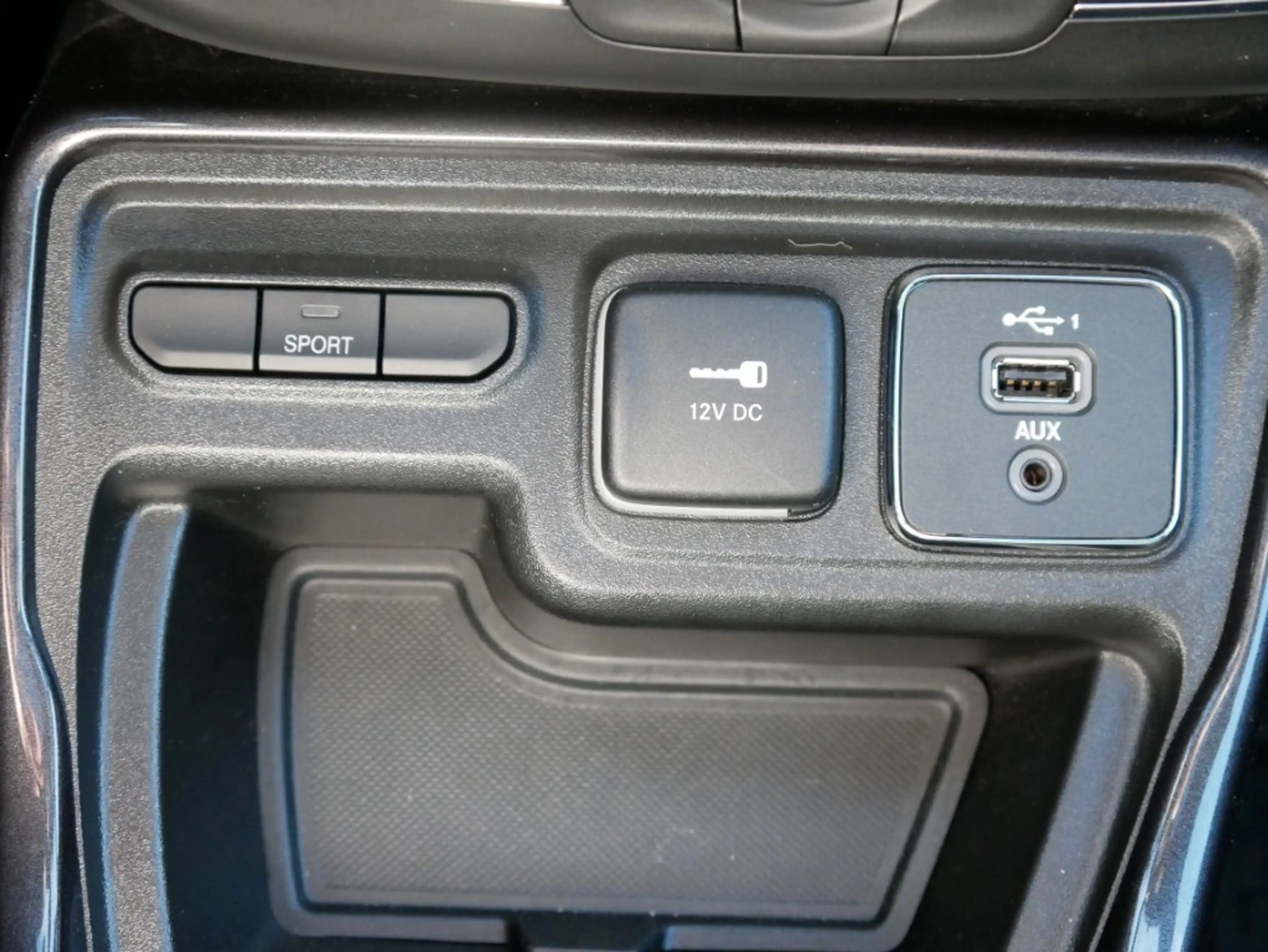 Jeep Compass 1.3 S FWD Sitzbelüftung Lenkradheizung — photo 14