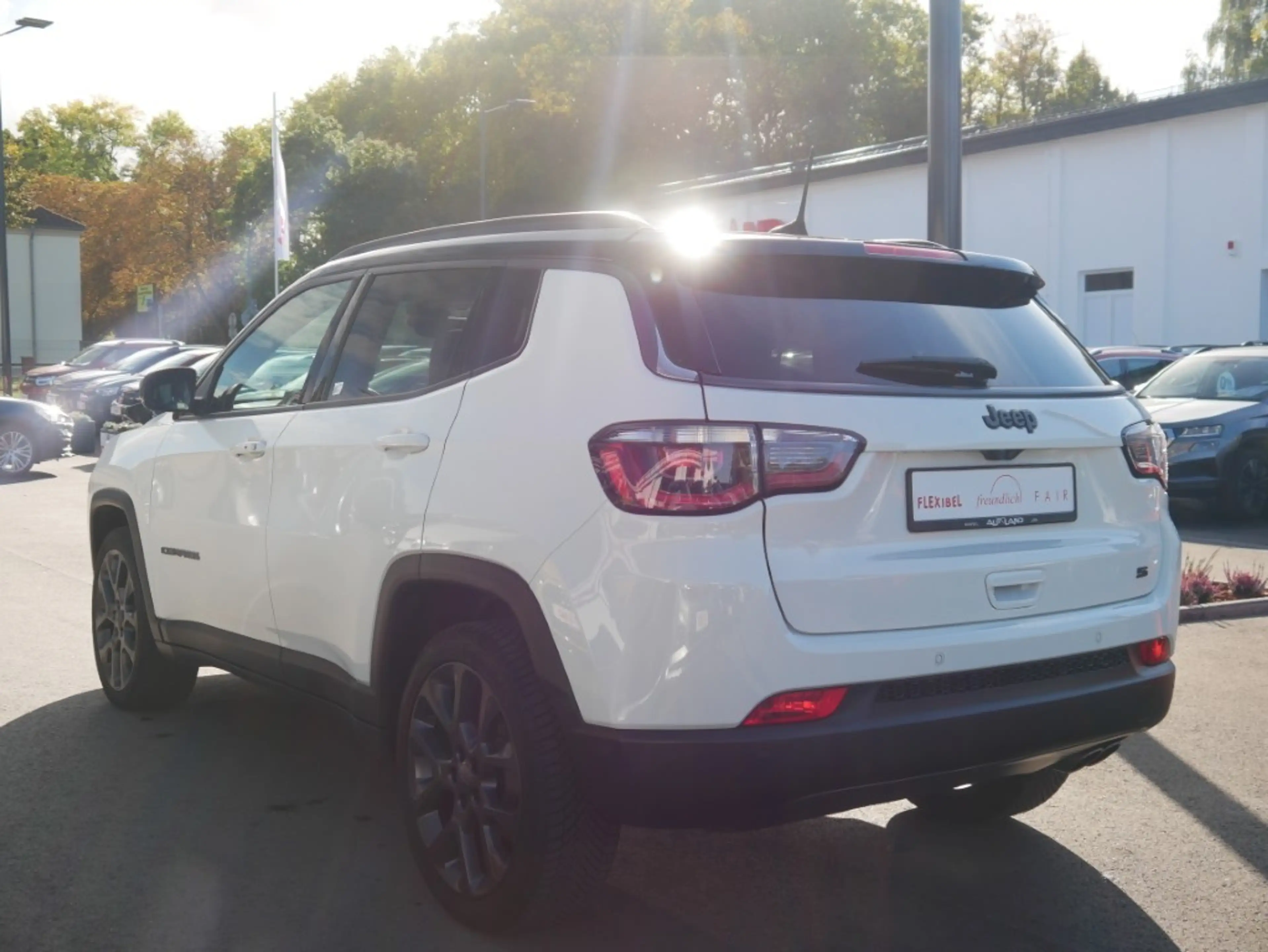 Jeep Compass 1.3 S FWD Sitzbelüftung Lenkradheizung — photo 2