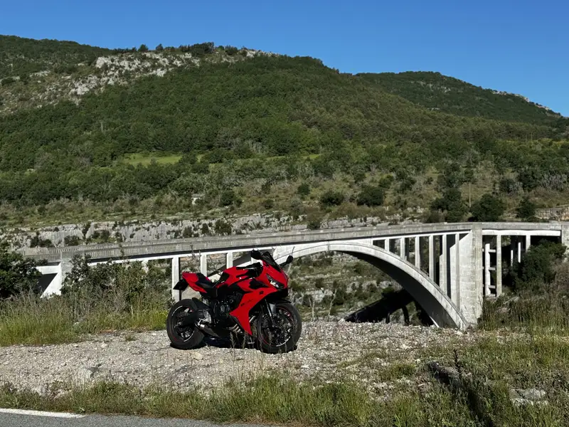 Honda CBR 650 - foto 8