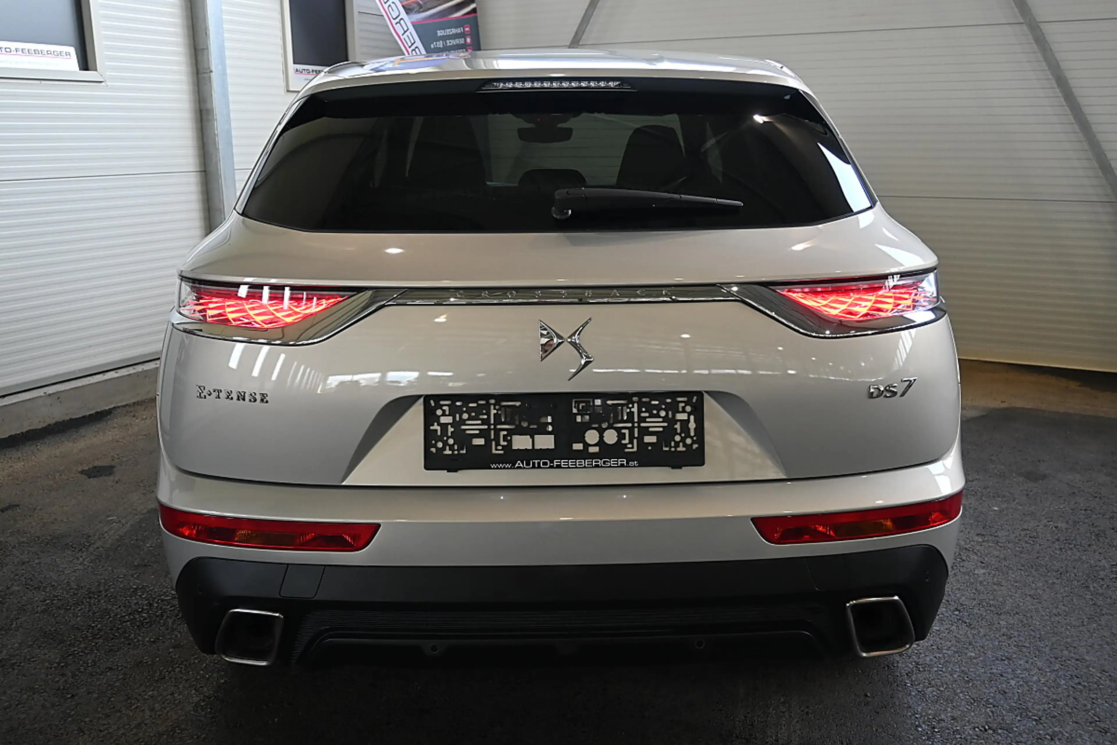 DS Automobiles DS 7 Crossback DS 7 7 Crossback E-Tense Hybrid 4x2 Be Chic S&S... — photo 8