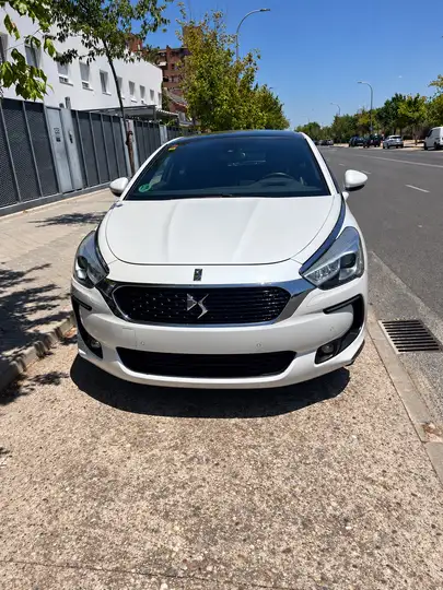 DS DS5 2016, foto 1