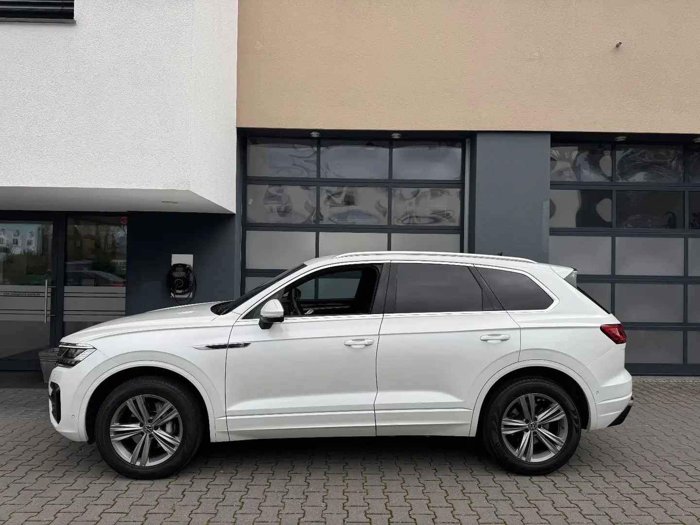 Volkswagen Touareg R-Line 4Motion Blanc - 2