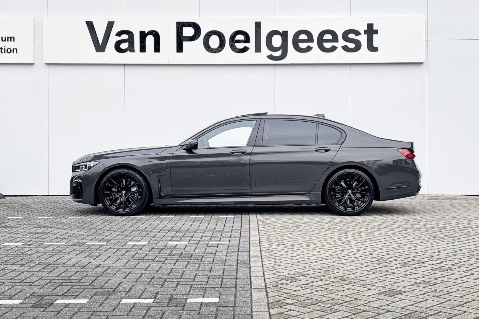 BMW 745 7 Serie 745Le xDrive High Executive | M Sport | Co Grijs - 2