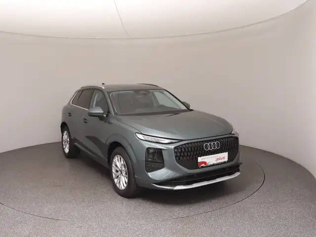Audi Q3 view 2
