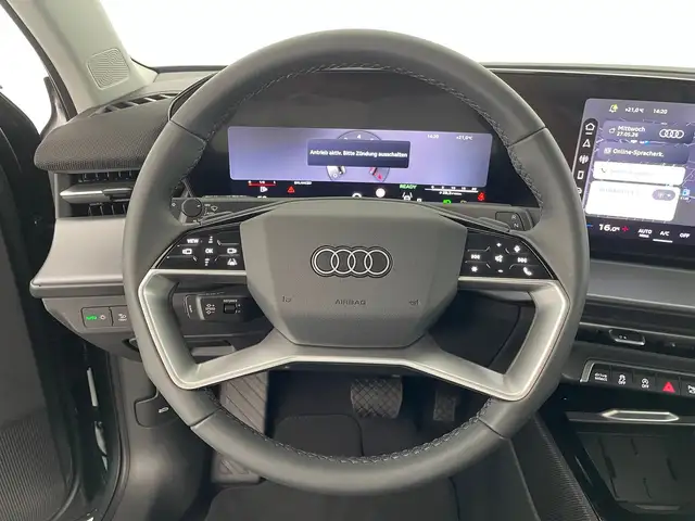 Audi Q3 view 13