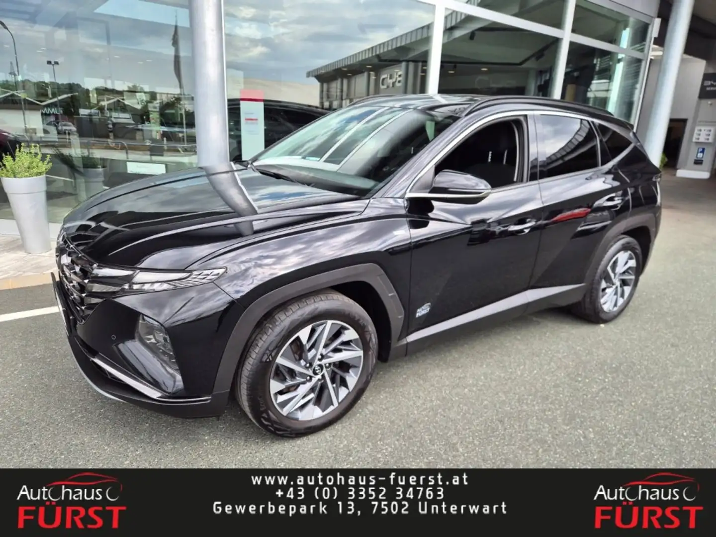 Hyundai TUCSON NX4 Trend Line 1,6 CRDi 4WD 48V DCT *8-Fach*AHV* Schwarz - 1