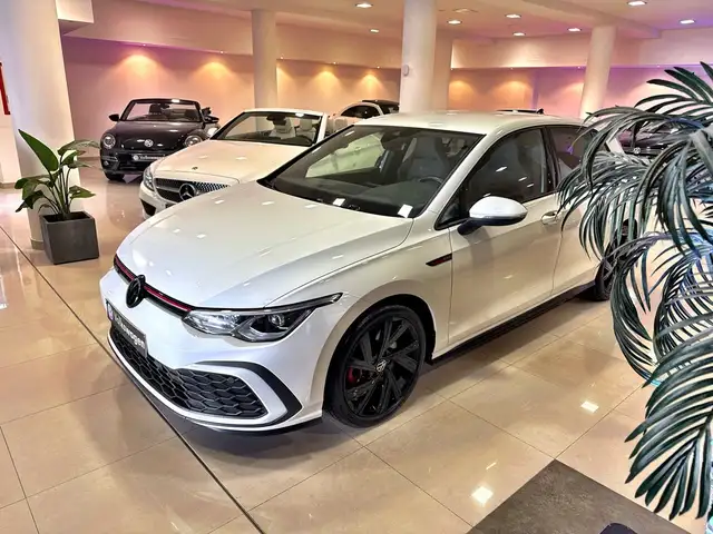 Volkswagen Golf GTI 2.0 TSI 180kW