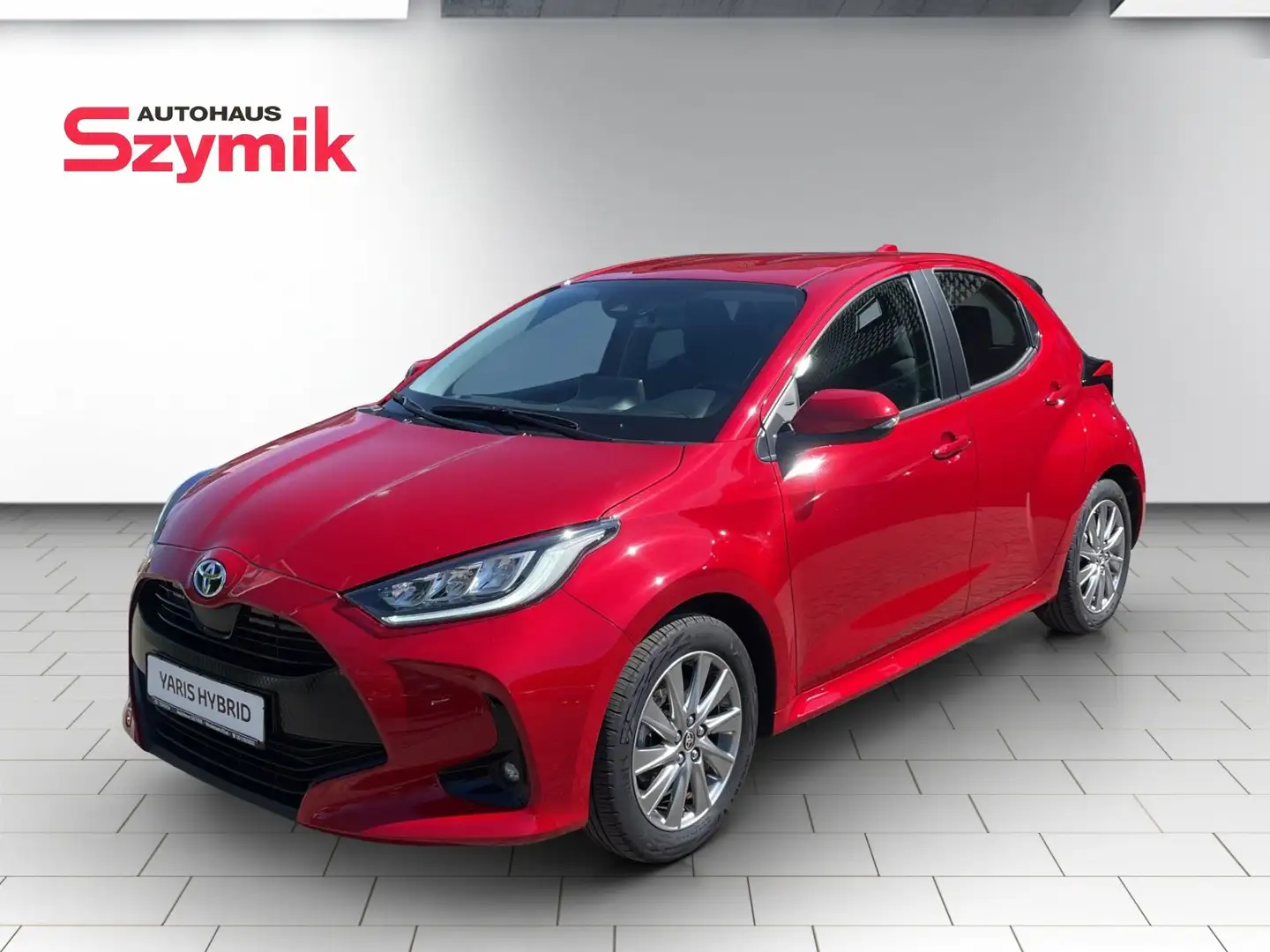 Toyota Yaris Hybrid 1.5 Smart Rood - 1