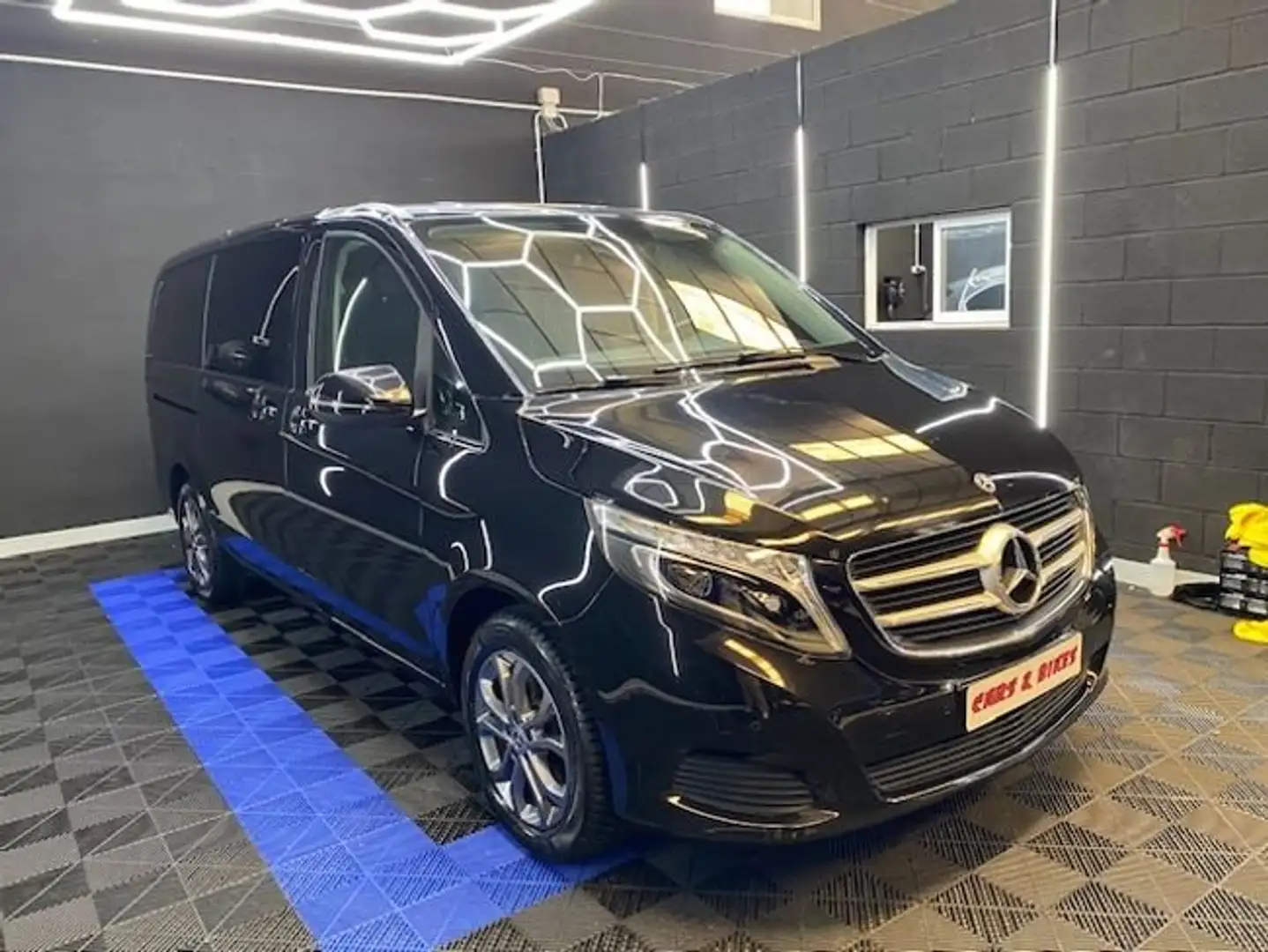 Mercedes-Benz V 220 ELEGANCE Schwarz - 1