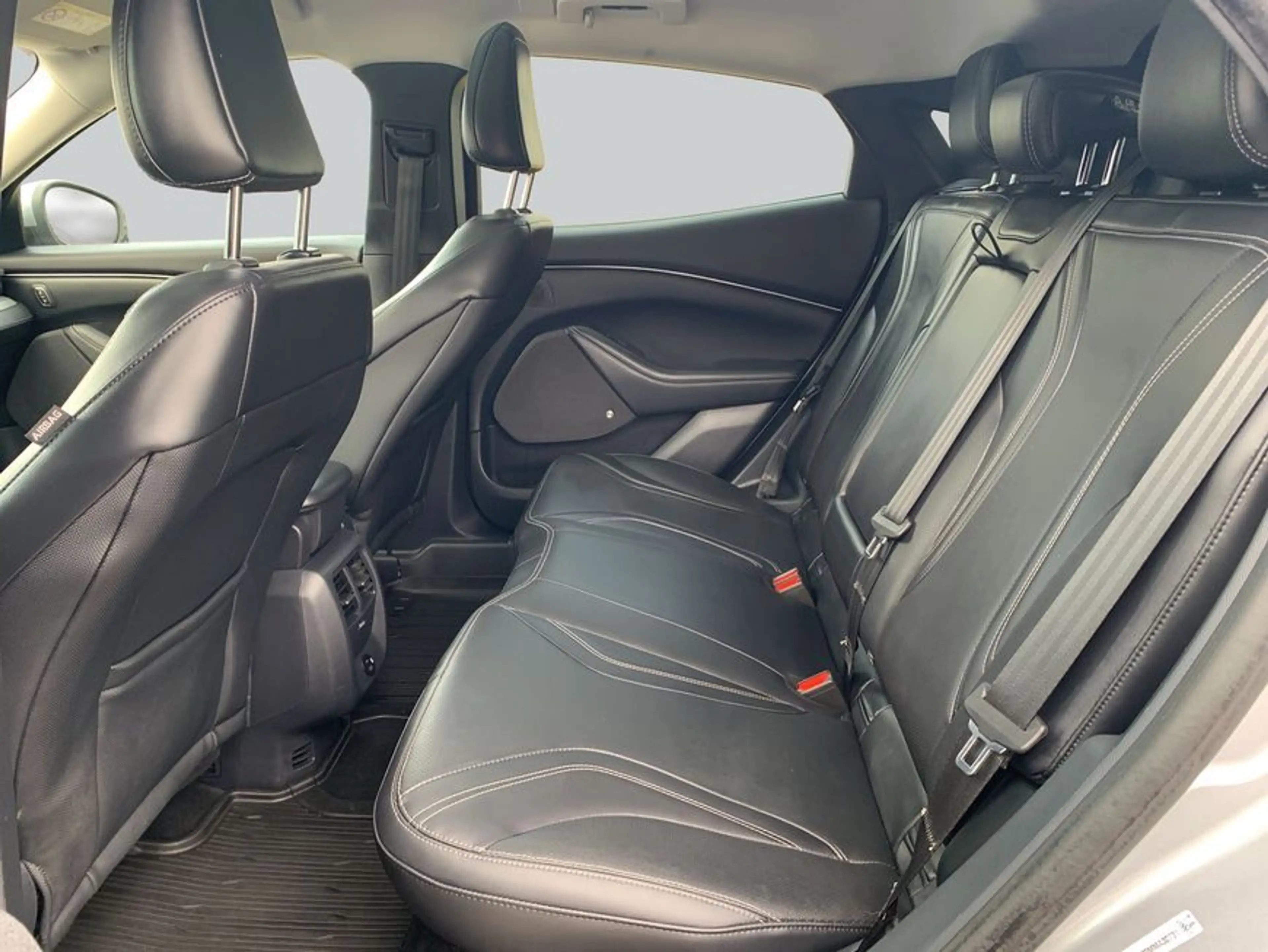 Ford Mustang Mach-E + TECHNO-PAKET 1+2 +LEDER+B&O — photo 12