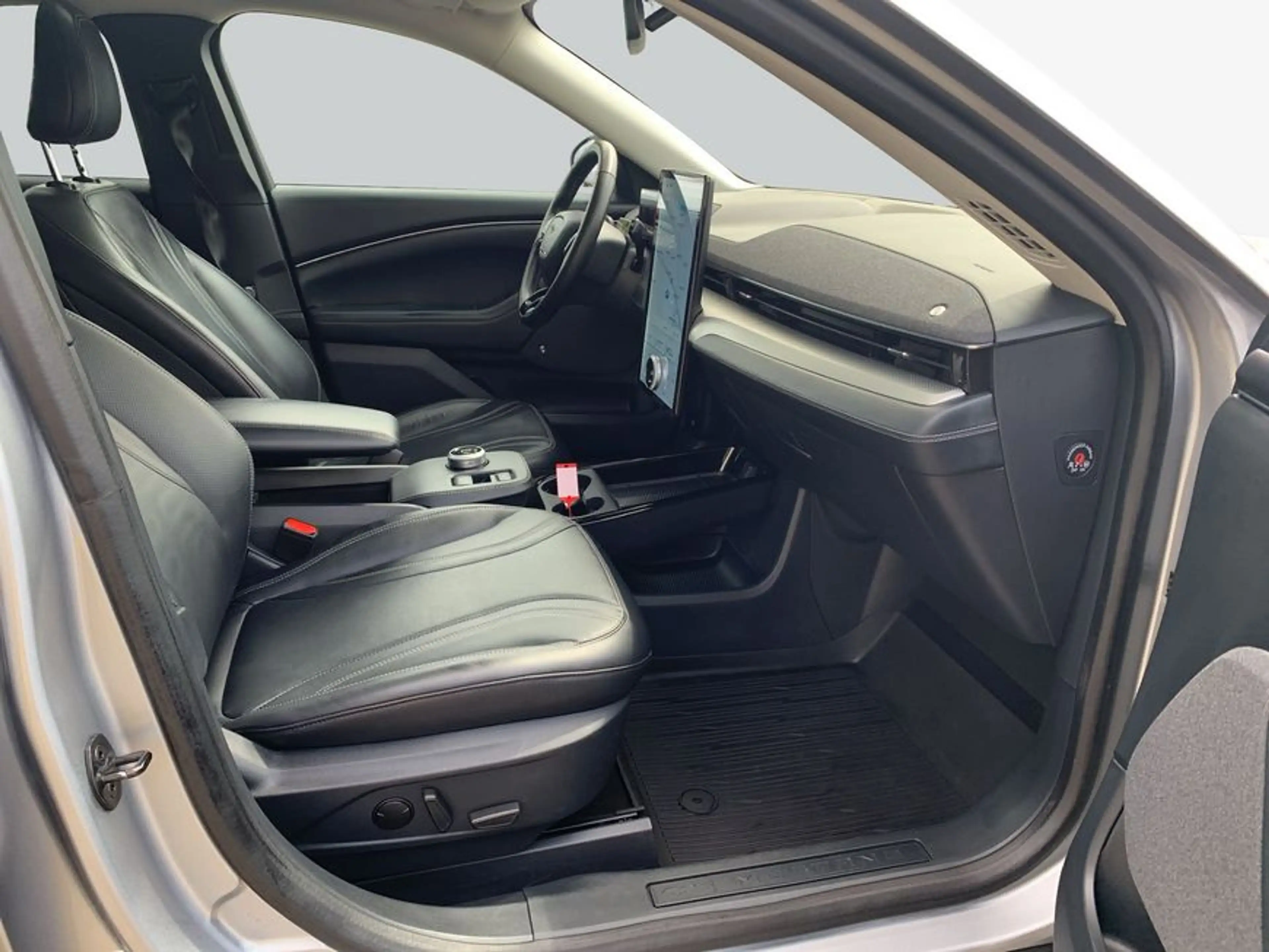 Ford Mustang Mach-E + TECHNO-PAKET 1+2 +LEDER+B&O — photo 13