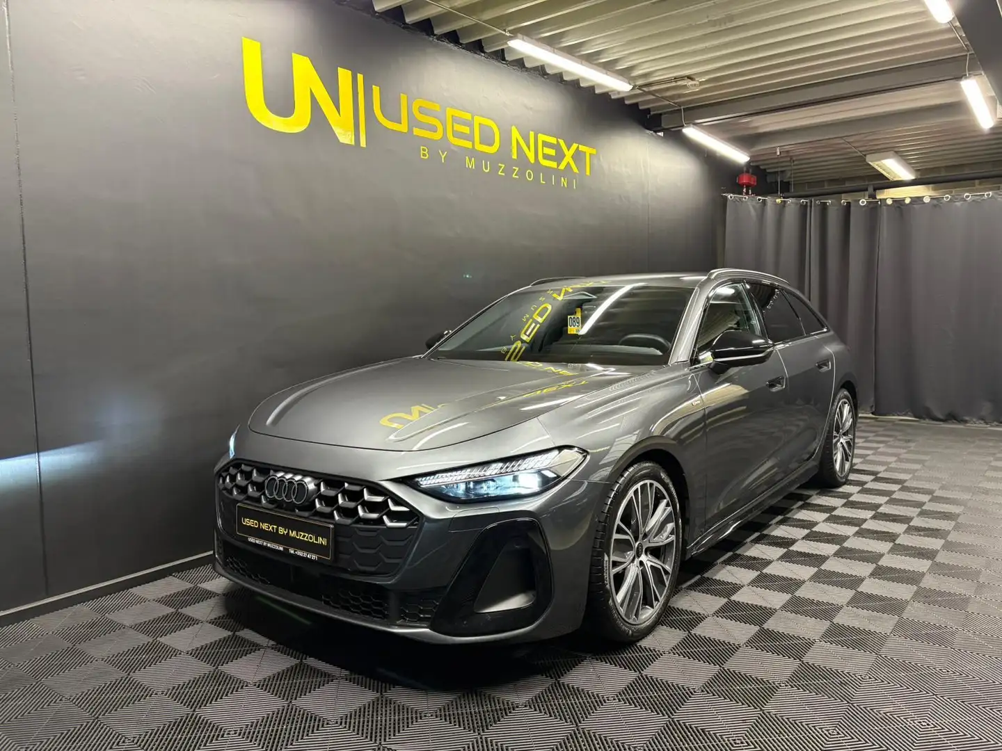 Audi A5 AVANT - 40 TDI Sline Edition 204cv Gris - 1