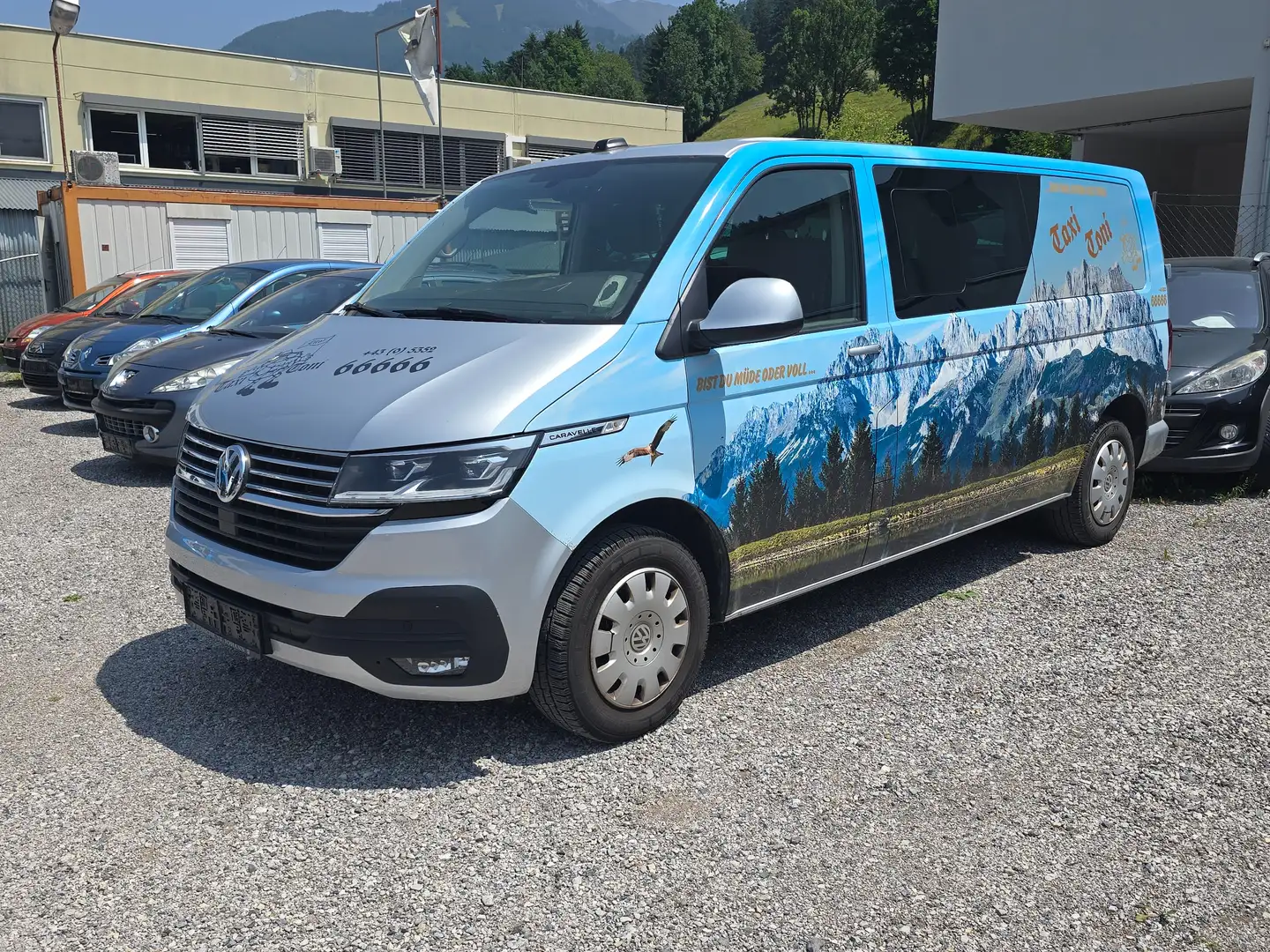 Volkswagen T6.1 Caravelle 4 motion. MOTORSCHADEN Šedá - 1
