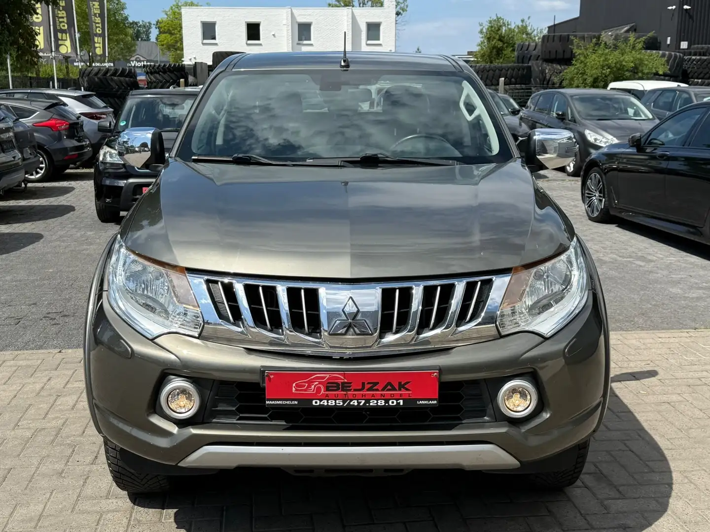 Mitsubishi L200 2017 zeer nette staat 1 jaar garantie - 2