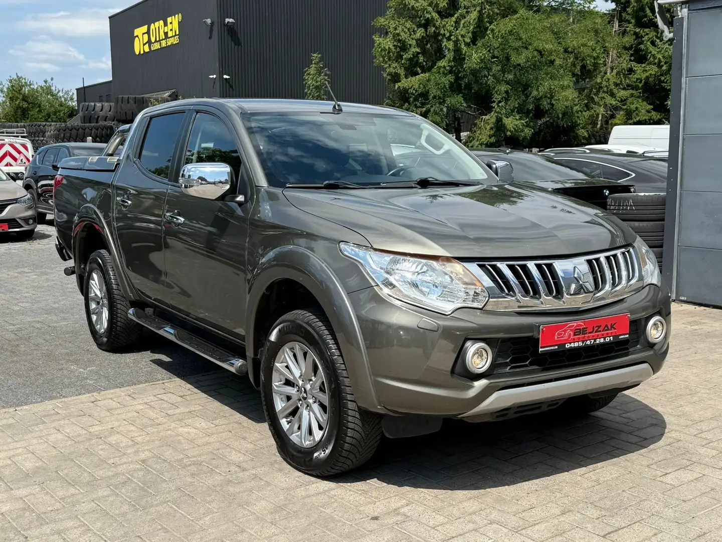 Mitsubishi L200 2017 zeer nette staat 1 jaar garantie - 1