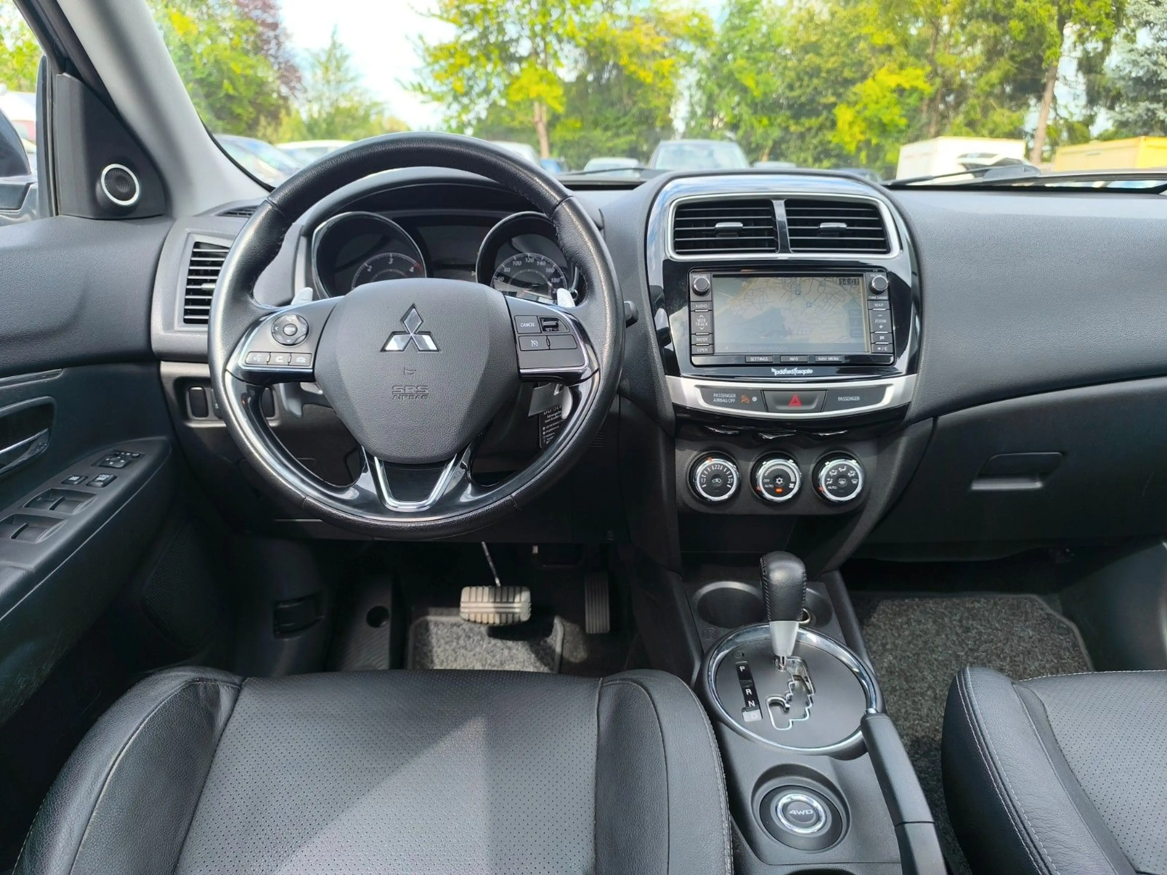 Mitsubishi ASX Top 4WD PANO°Kamera°Navi°AHK°AT°E6°Sthz°BT°D — photo 9