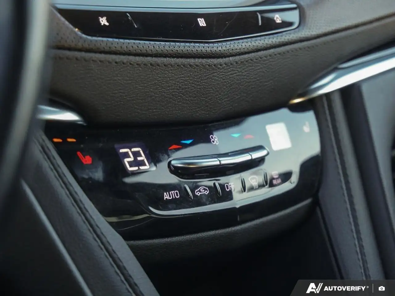 Cadillac XT5 снимка Cadillac XT5