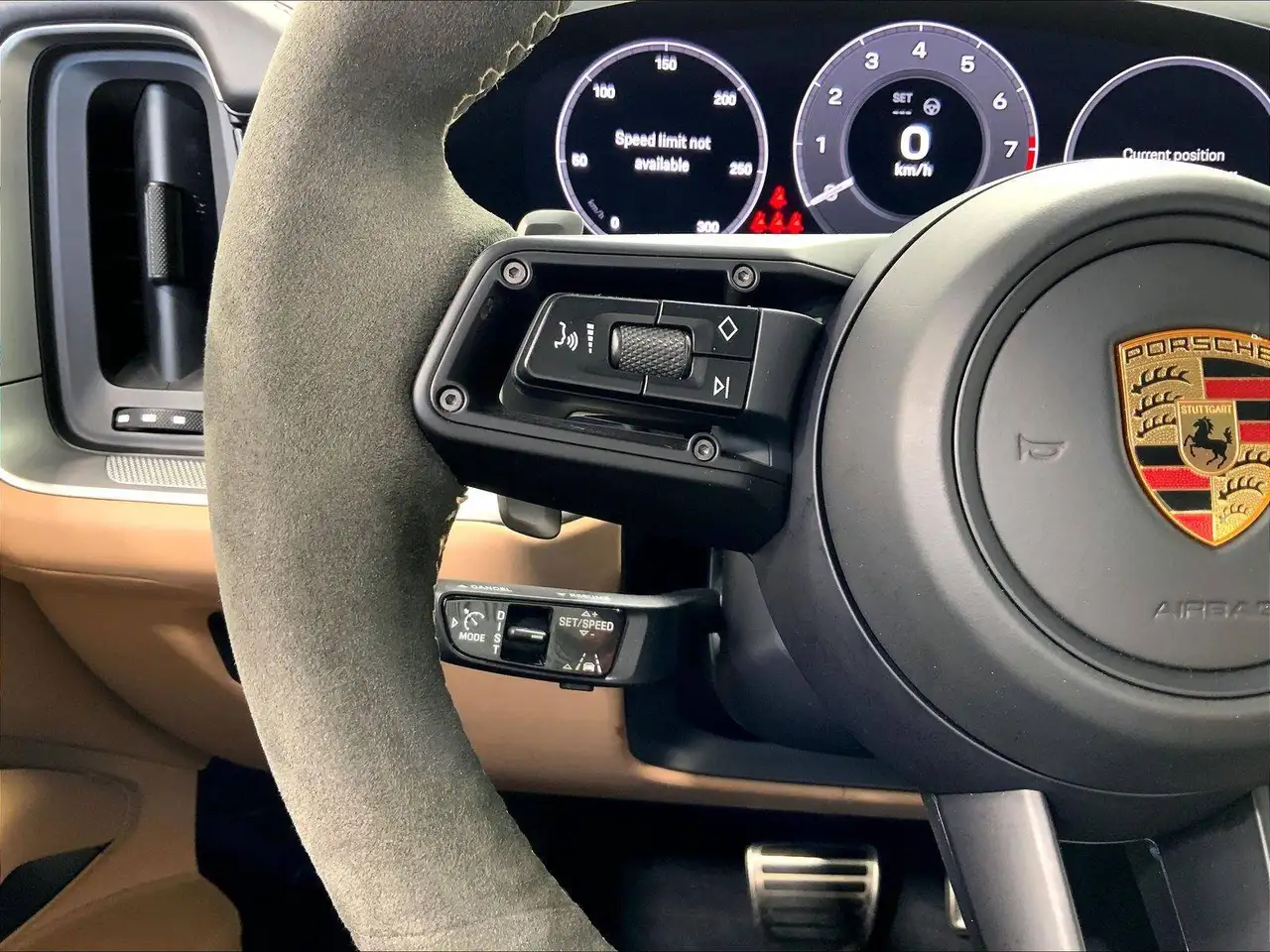 Porsche Cayenne снимка Porsche Cayenne