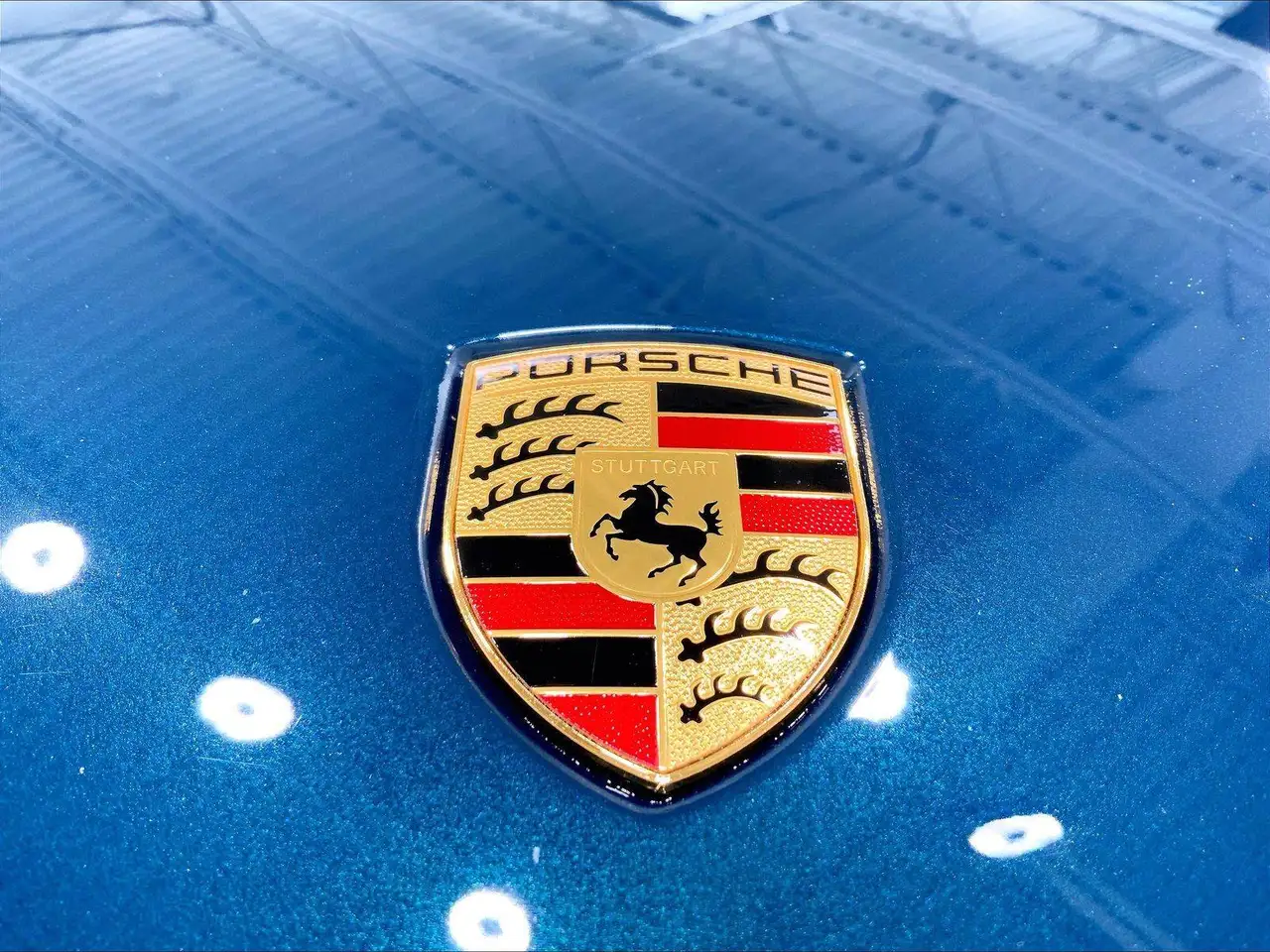 Porsche Cayenne снимка Porsche Cayenne