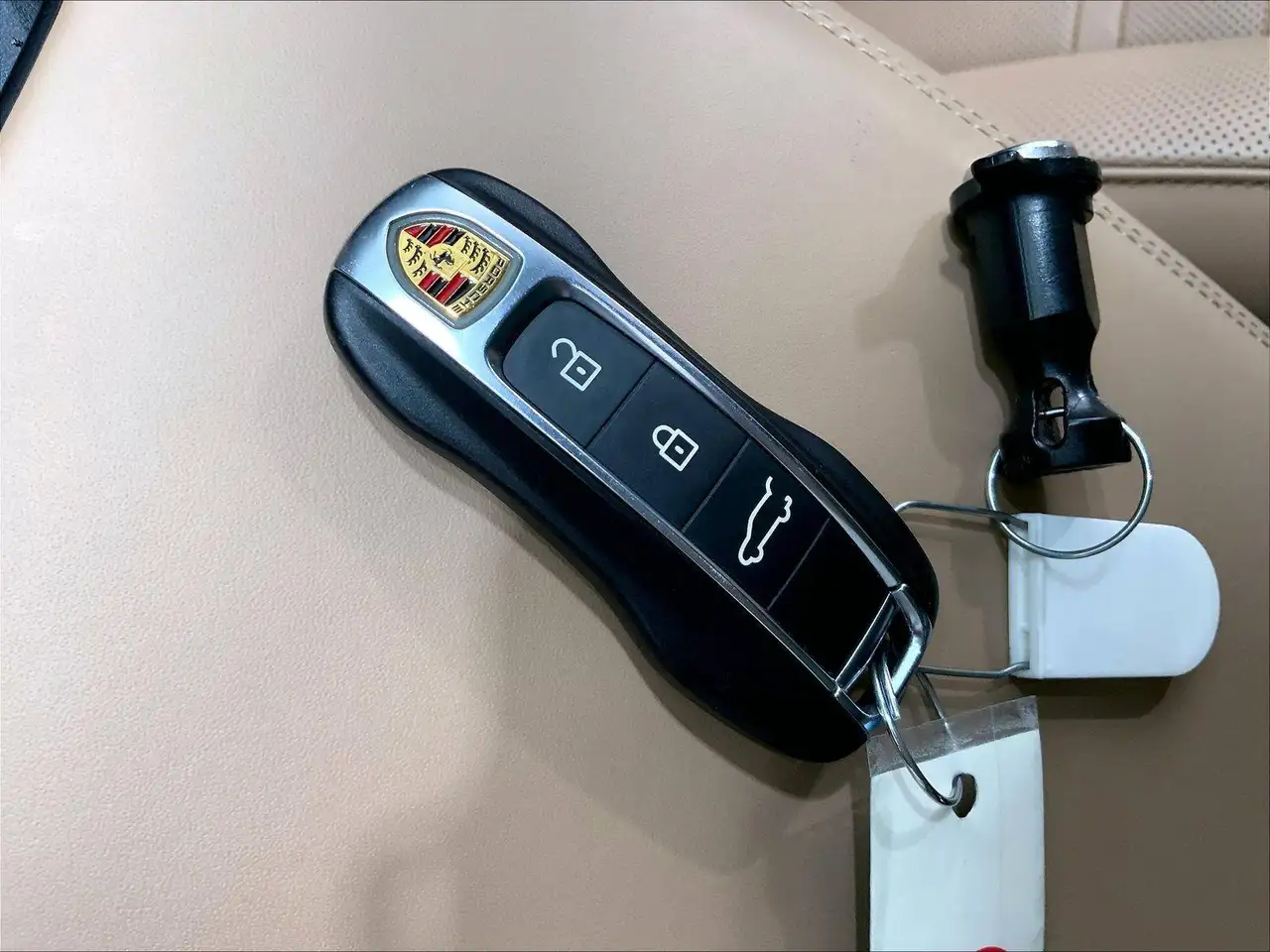 Porsche Cayenne снимка Porsche Cayenne