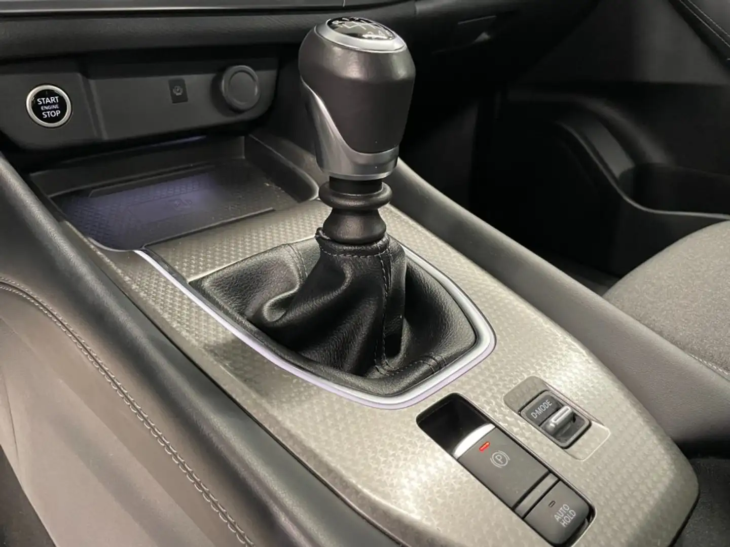 Nissan Qashqai 1.3 MHEV 140 CV N-Connecta Grau - 2